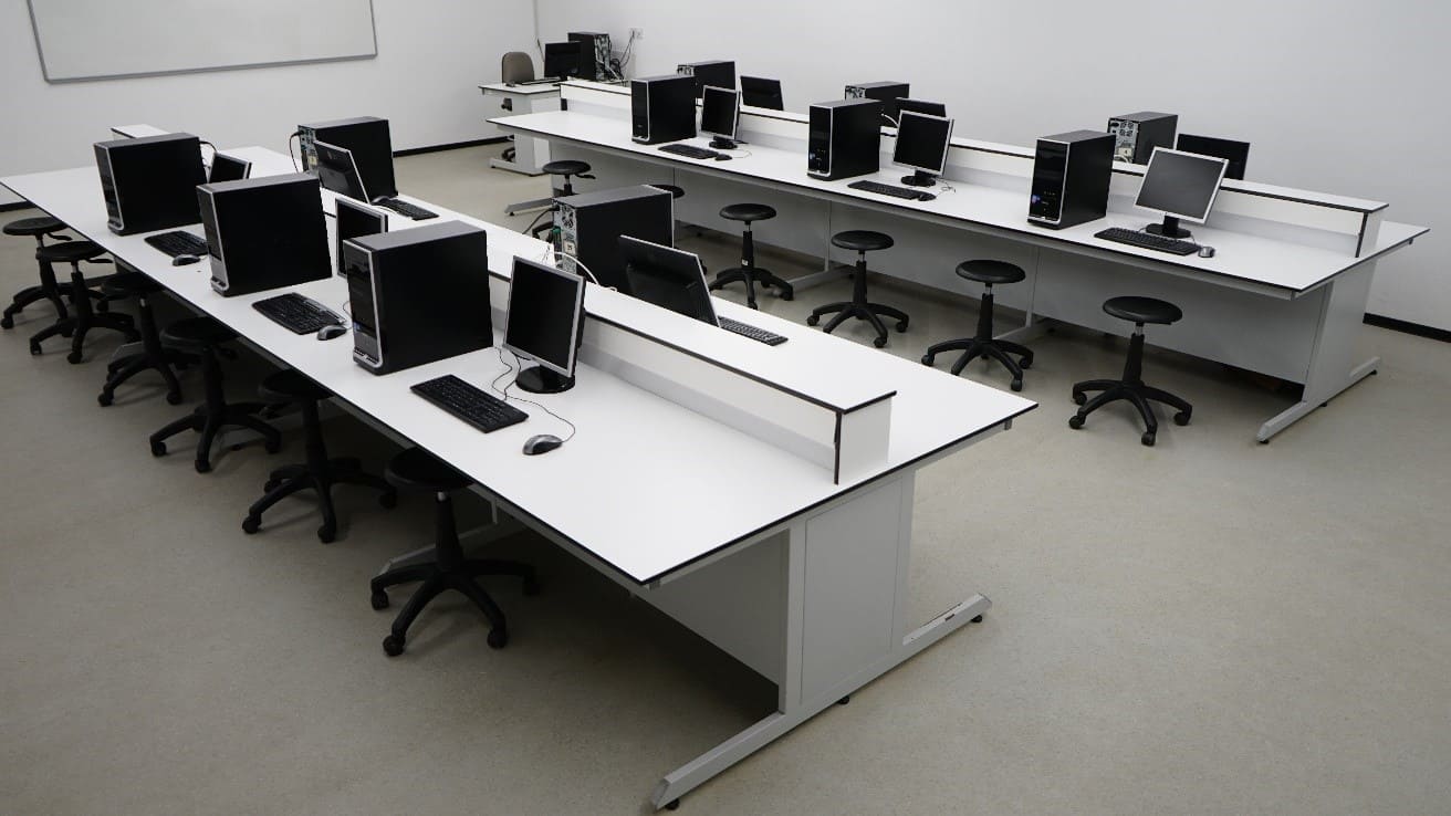 STB 14 – Circuit and Electronic Laboratory