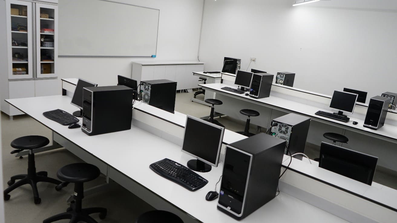 STB 15 – Control and Robotics Laboratory